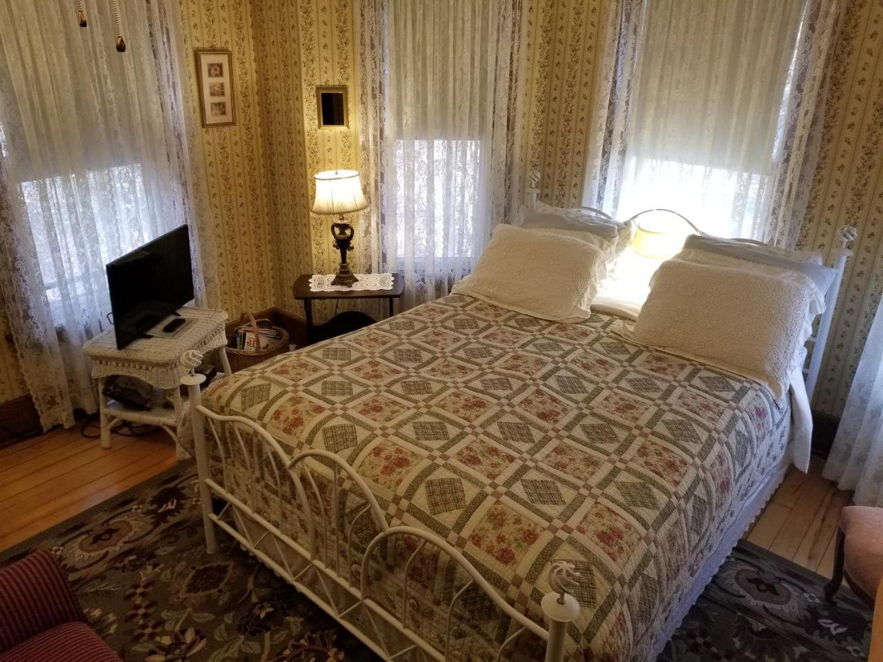 Rose & Thistle Bed & Breakfast Cooperstown Exterior foto
